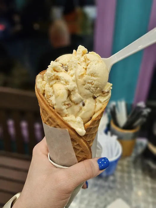 Island Creamery Picture 6