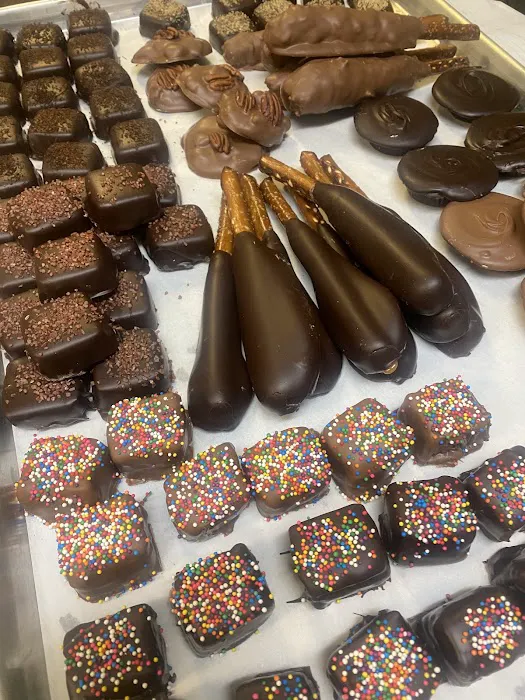 45 On Main - Ice Cream, Coffee, Chocolate, Candy and Gifts Picture 6