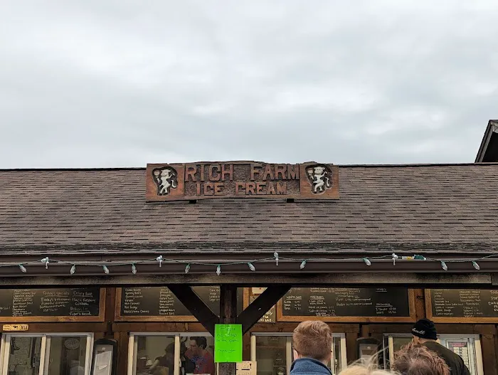 Rich Farm Ice Cream Shop Picture 6