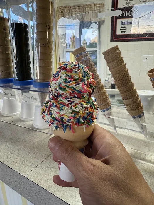 Mrs. Walker's Ice Cream Parlor Picture 3