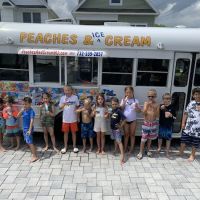 Peaches & Cream Ice Cream Truck ico