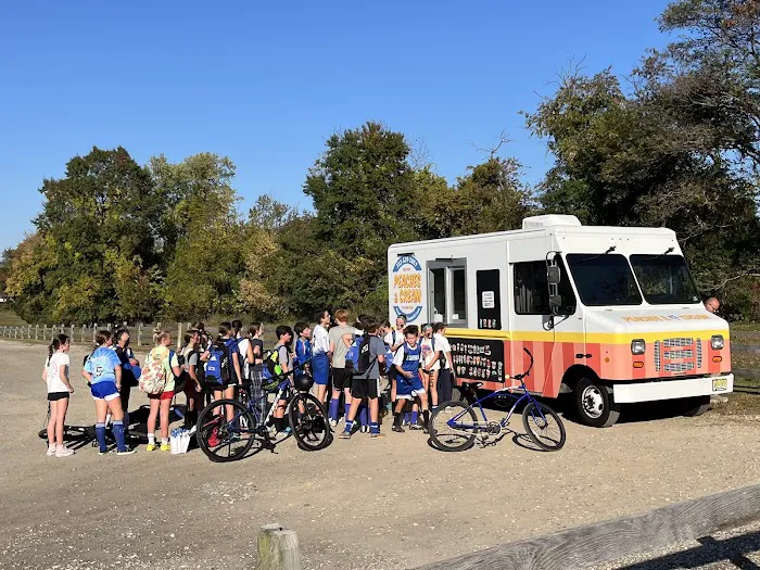 Peaches & Cream Ice Cream Truck Picture 7