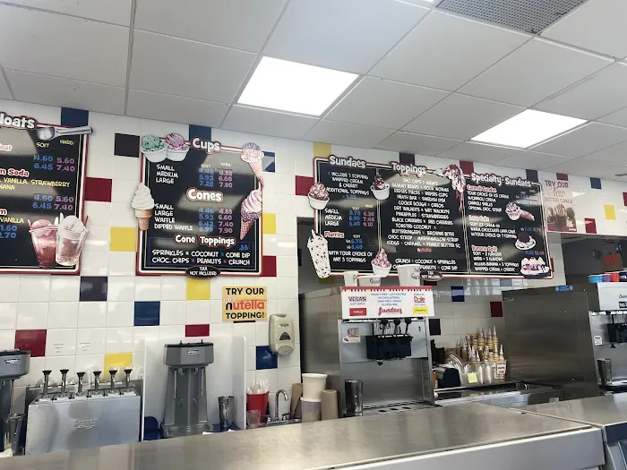 Sundaes The Ice Cream Place Picture 8