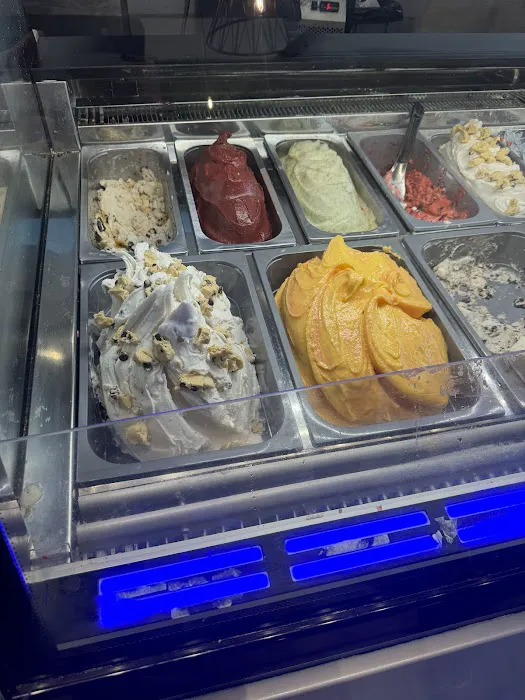 Cream Gelateria and Pasticceria Picture 7