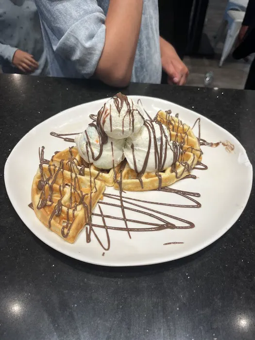 Cream Gelateria and Pasticceria Picture 3