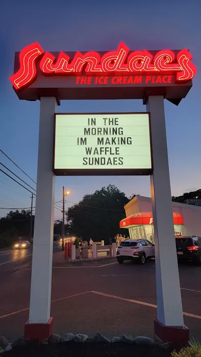 Sundaes The Ice Cream Place Picture 3