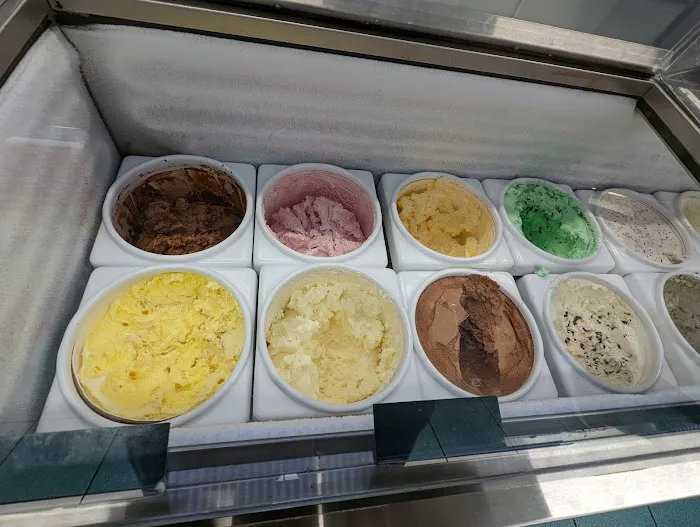 Yellow Brick Road Ice Cream Shop Picture 9