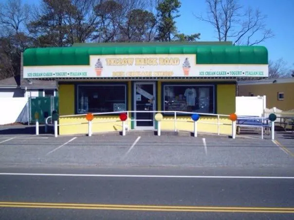 Yellow Brick Road Ice Cream Shop Picture 1