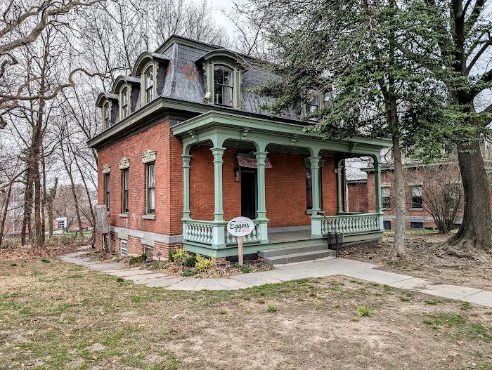 Egger's Ice Cream Parlor - Snug Harbor Picture 9