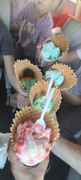 Cold Stone Creamery Picture 5