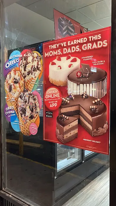 Cold Stone Creamery Picture 3