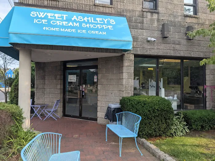 Sweet Ashley's Ice Cream Picture 6