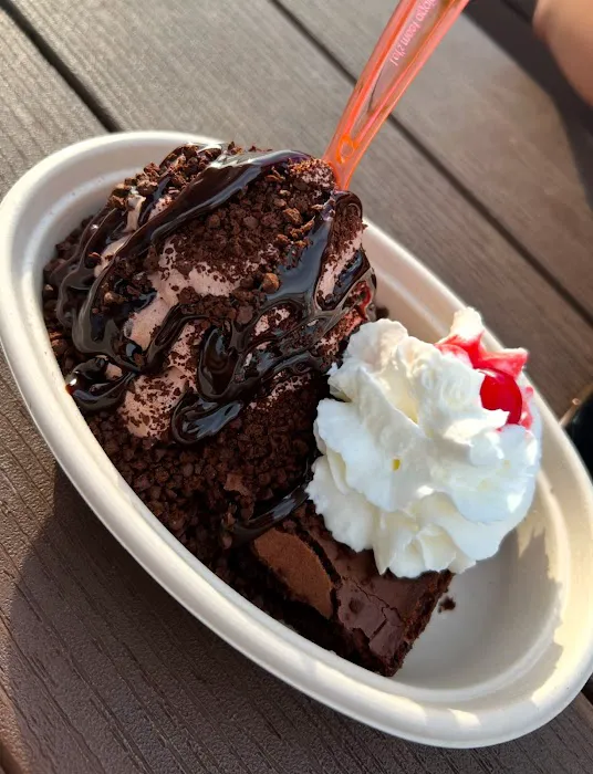 Mr. Frosty's Ice Cream Shop Picture 7
