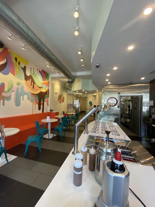 Cups N' Cones Picture 9