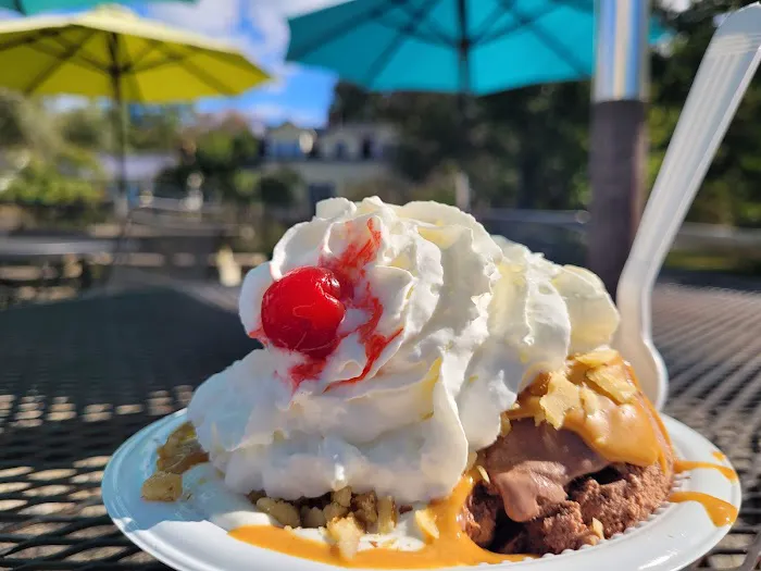 Village Green Ice Cream Picture 2