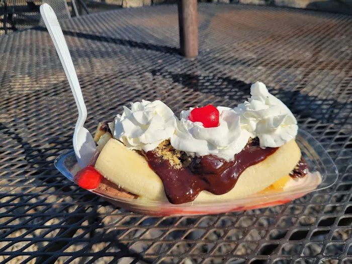 Village Green Ice Cream Picture 1