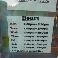 Little Miss Flo's Soft Serve ico