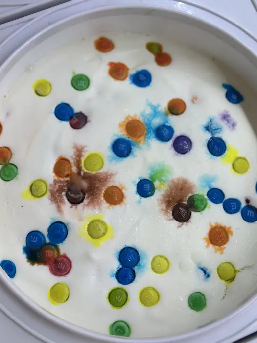 Happy Ice Cream & Snacks Picture 6