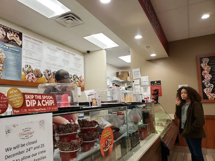 Cold Stone Creamery Picture 4