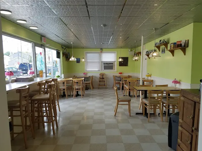 Nana and Poppy's Ice cream Parlor Picture 4
