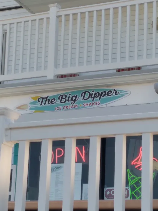 The Big Dipper Ice Cream & Shakes Picture 5