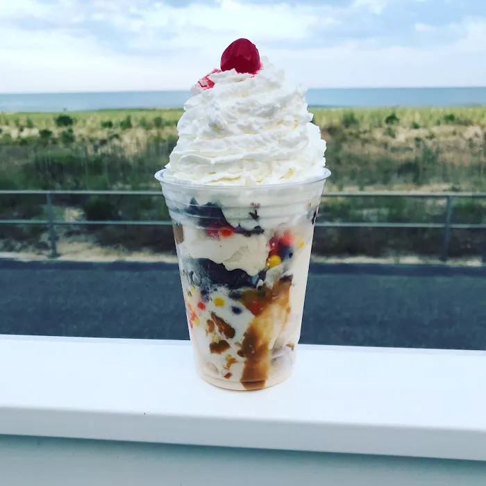 The Big Dipper Ice Cream & Shakes Picture 7
