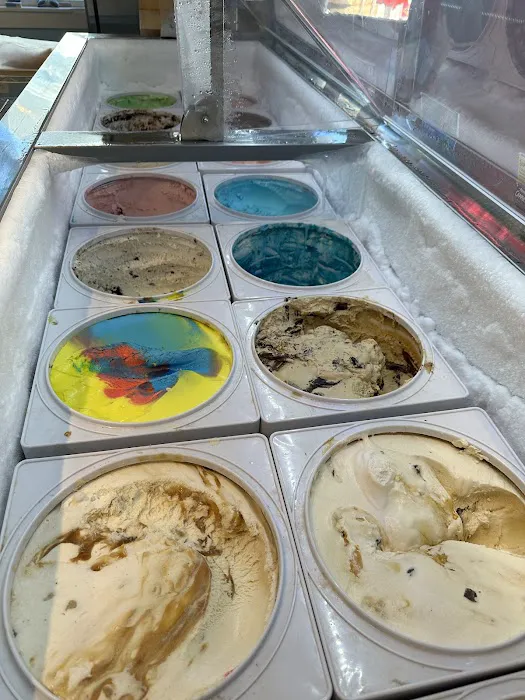 Sweet Shore Ice Cream Picture 4