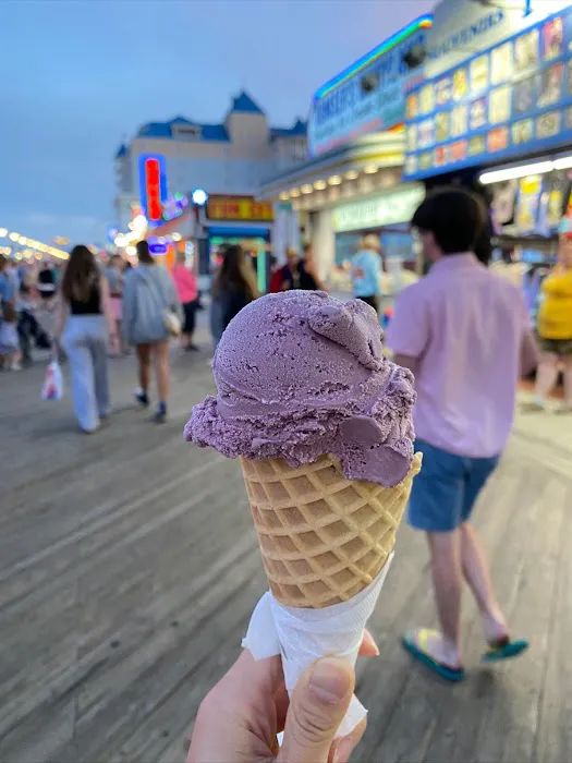 Dumser's Dairyland Boardwalk Picture 4