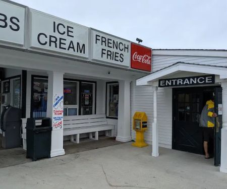 Dumser's Dairyland Drive-In
