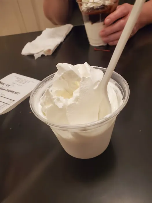 Dumser's Dairyland Drive-In Picture 9
