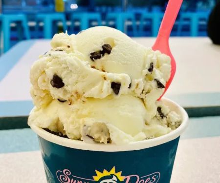 Sunny Daes of Trumbull