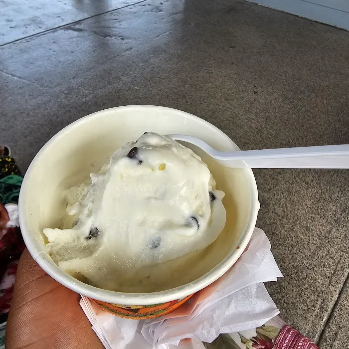 Main Street Creamery Picture 6