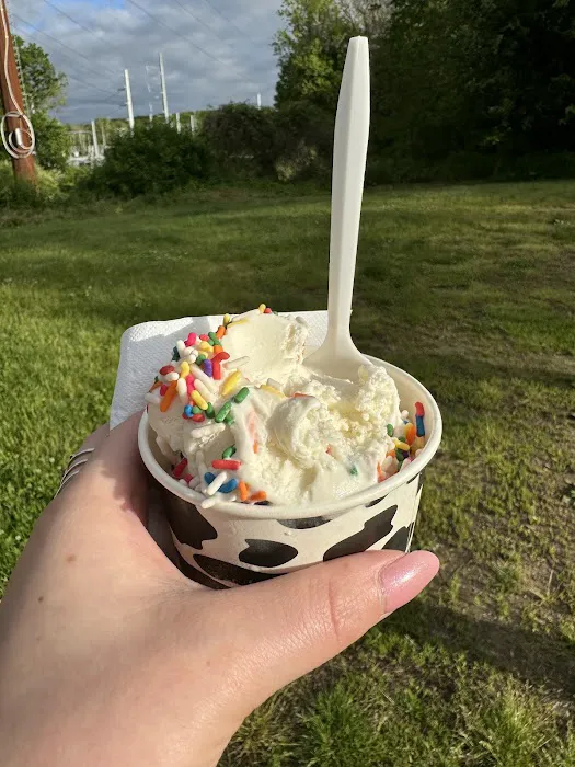 Wells Hollow Creamery Picture 7