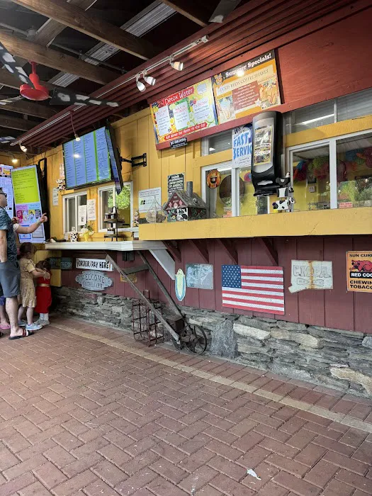Wells Hollow Creamery Picture 4