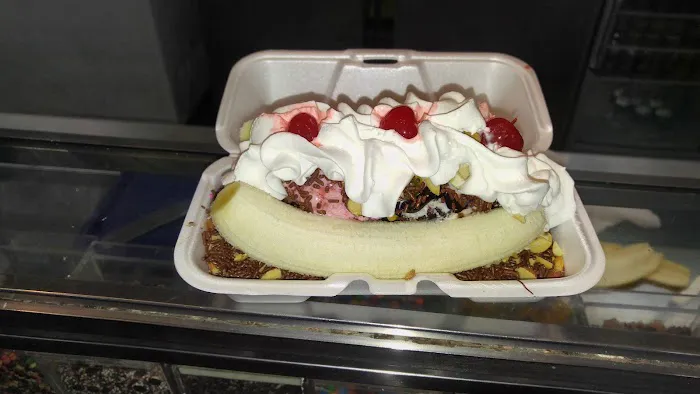 The Ice Cream Shoppe Picture 5