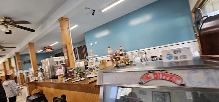 The Big Dipper Ice Cream Parlour ️ Picture 5