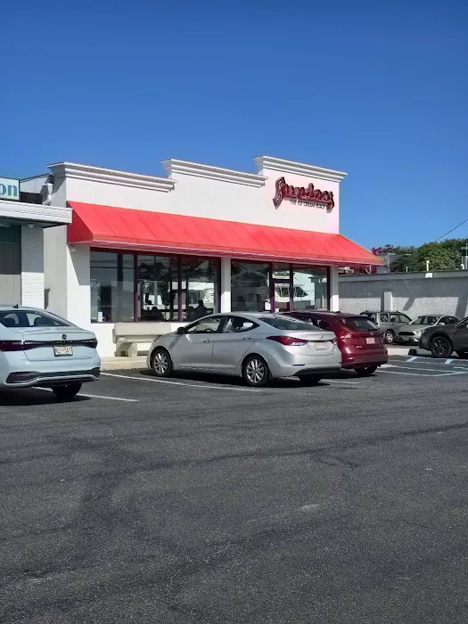 Sundaes The Ice Cream Place Picture 6