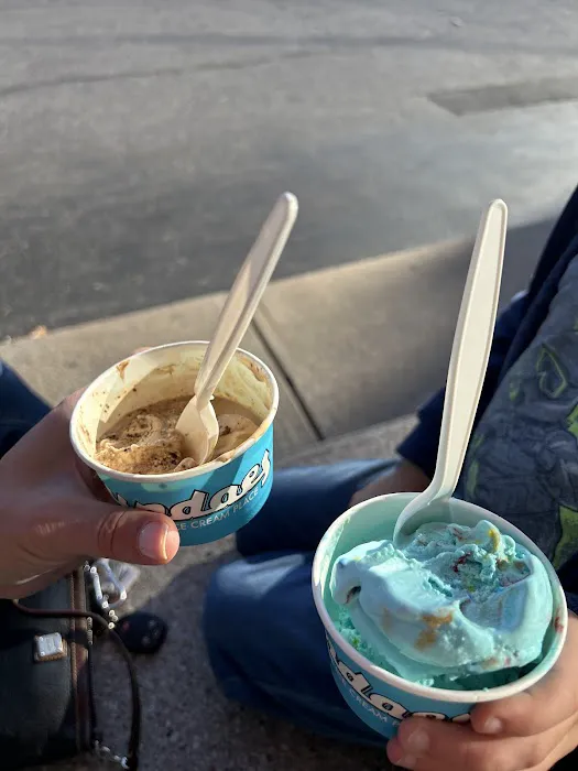 Sundaes The Ice Cream Place Picture 9