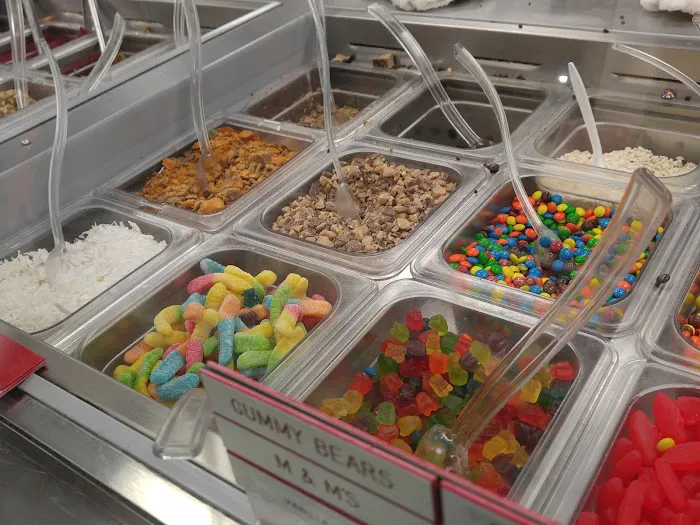 Sundaes The Ice Cream Place Picture 10