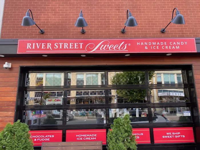 River Street Sweets Picture 5