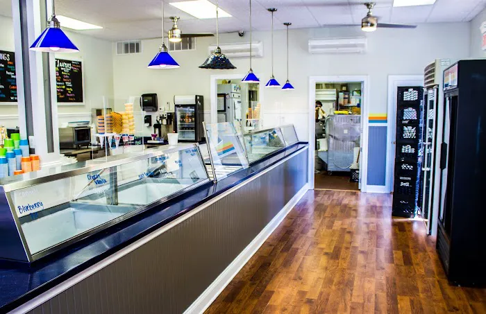 Main Scoop Creamery Picture 4