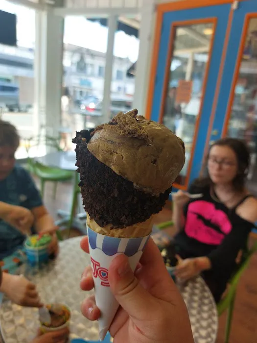 Main Scoop Creamery Picture 6