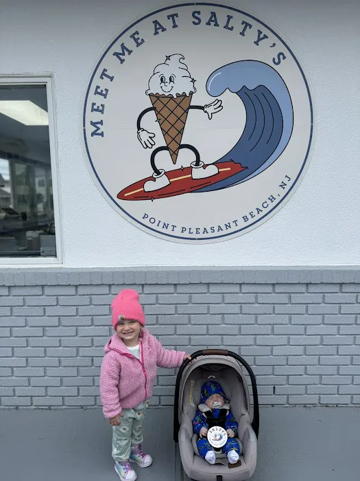 Salty's Inlet Ice Cream Picture 8