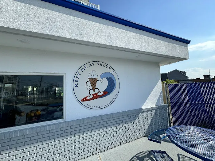 Salty's Inlet Ice Cream Picture 1