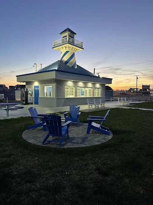 Salty's Inlet Ice Cream Picture 10