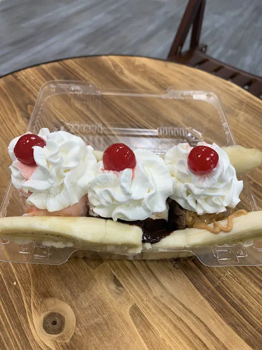 Sundae Fundae Ice Cream Picture 4