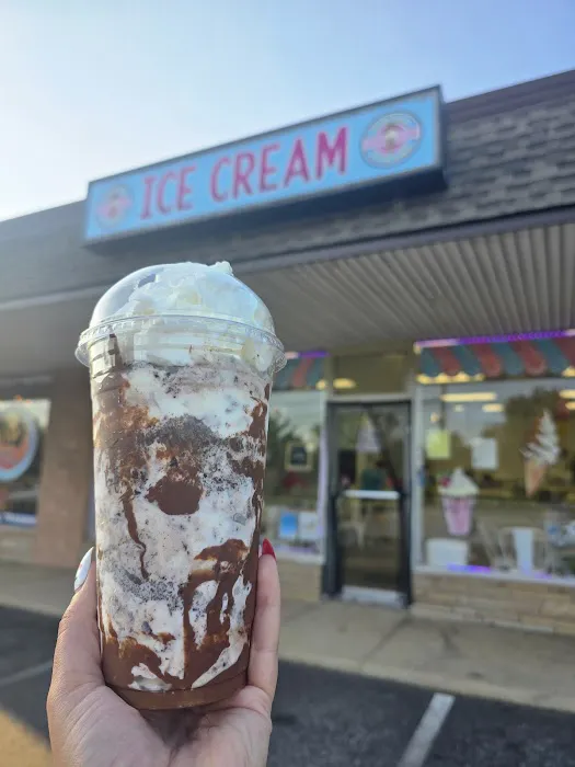 Sundae Fundae Ice Cream Picture 5