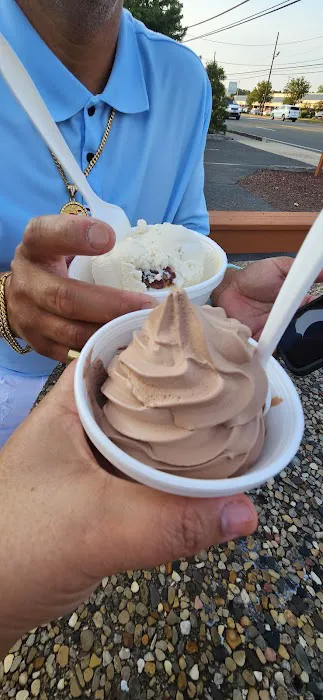 Mrs. Walker's Ice Cream Parlor Picture 7