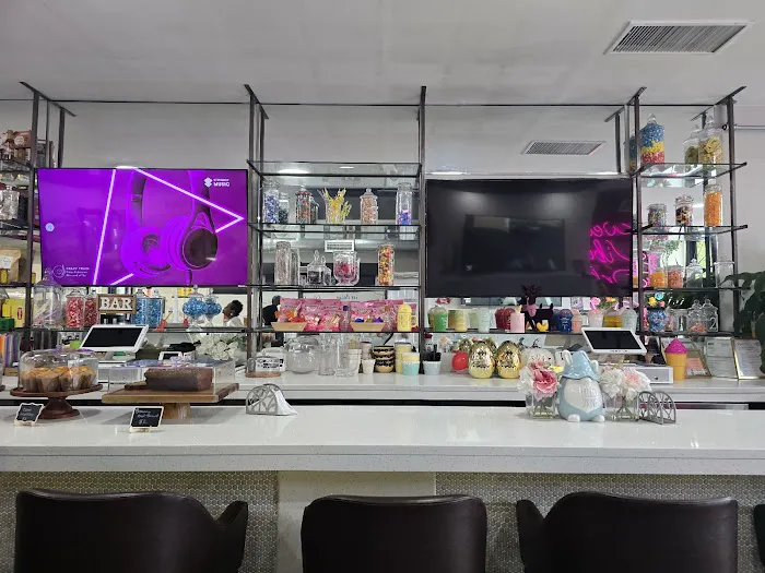 Sweet & Tings Lash Ice cream Juice Bar Picture 3