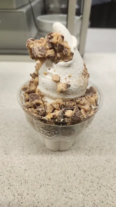 Dairy Queen (Treat Only) Picture 3